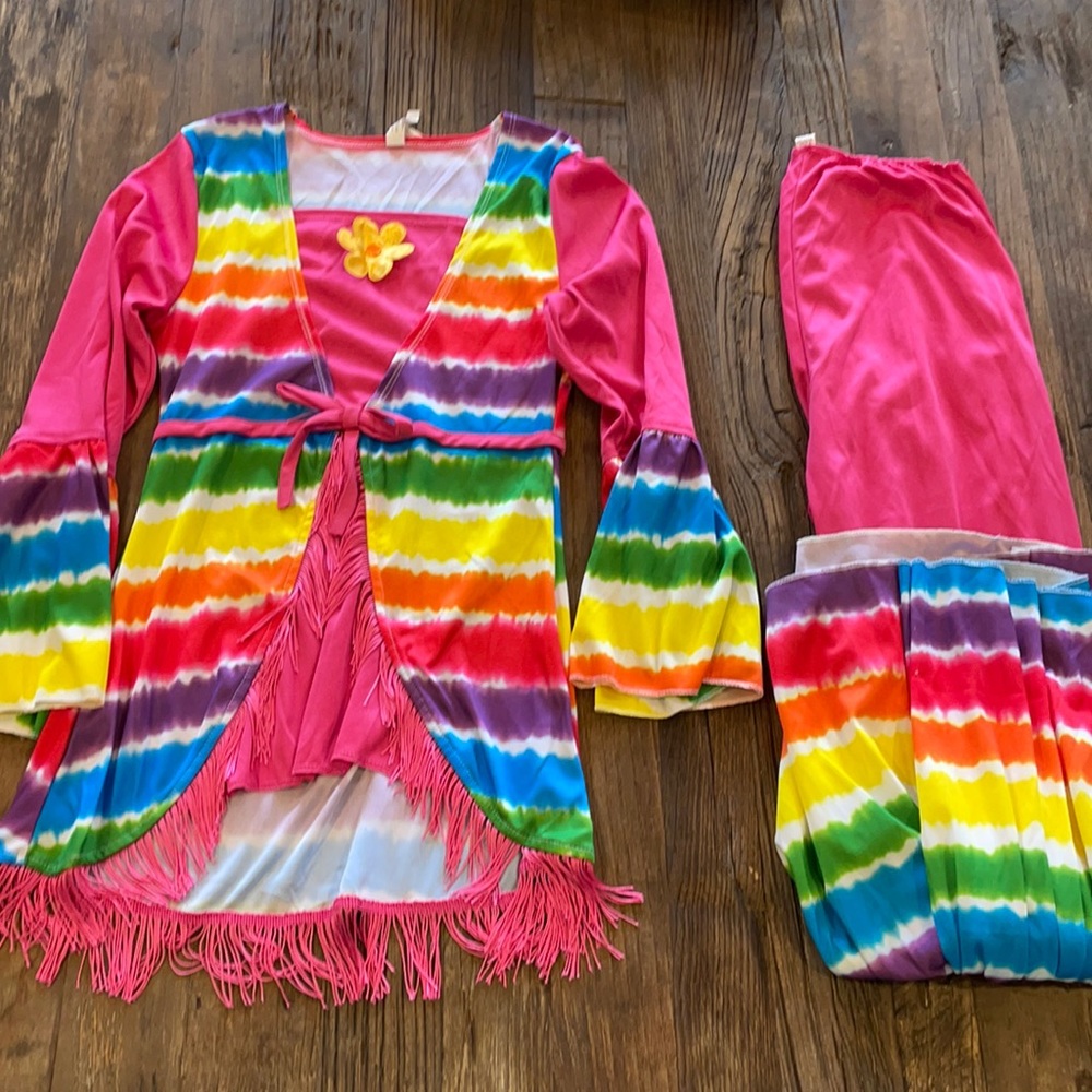 Girl’s hippie costume. Size 12-14.